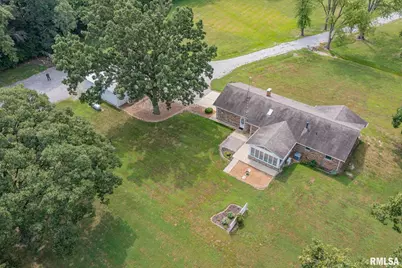 1723 Walnut Hill Road, Centralia, IL 62801 - Photo 43