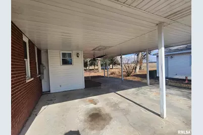 300 N 8th Street, Earlville, IL 62932 - Photo 9