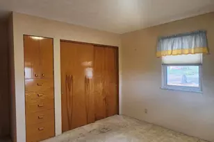 300 N 8th St, Earlville, IL 62932 - Photo 37