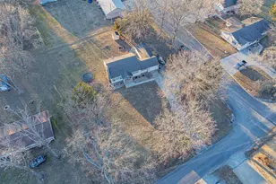 1201 N Franklin St, Salem, IL 62881 - Photo 9