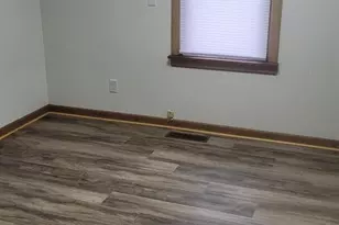 211 W Bryan Street, Herrin, IL 62948 - Photo 9