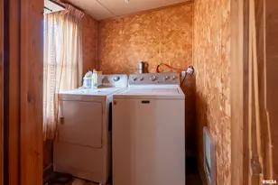 211 W Bryan Street, Herrin, IL 62948 - Photo 11