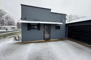 424 N College St, Centralia, IL 62801 - Photo 3