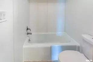 333 N Lakeview Dr, Salem, IL 62881 - Photo 43