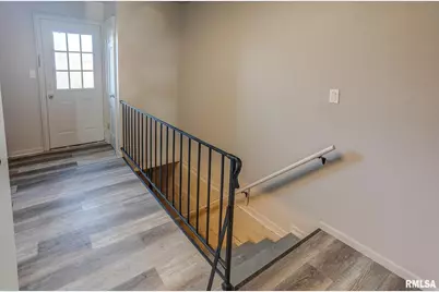 333 N Lakeview Drive, Salem, IL 62881 - Photo 25