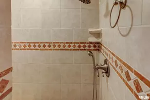 333 N Lakeview Dr, Salem, IL 62881 - Photo 39