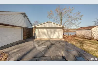 333 N Lakeview Drive, Salem, IL 62881 - Photo 51