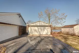333 N Lakeview Dr, Salem, IL 62881 - Photo 51
