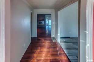 333 N Lakeview Dr, Salem, IL 62881 - Photo 3