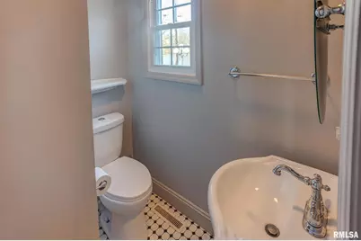 333 N Lakeview Drive, Salem, IL 62881 - Photo 27