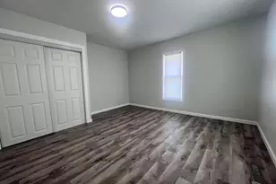 421 N 18th St, Herrin, IL 62948 - Photo 11