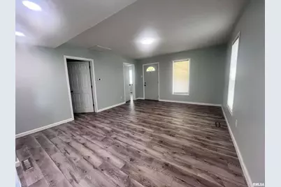 421 N 18th Street, Herrin, IL 62948 - Photo 3