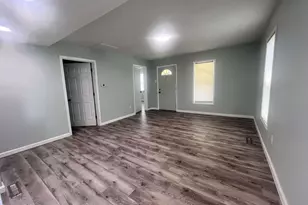 421 N 18th St, Herrin, IL 62948 - Photo 3