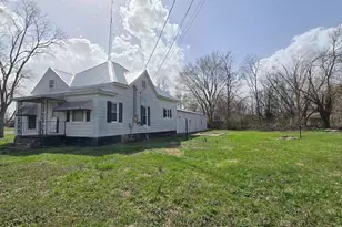 205 Shaw St, Harrisburg, IL 62946 - Photo 5