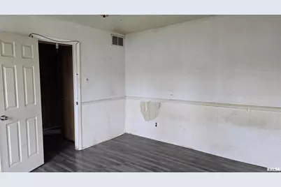 205 Shaw Street, Harrisburg, IL 62946 - Photo 13