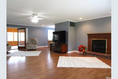 1253 County Road 800 E, Carmi, IL 62821 - Photo 5