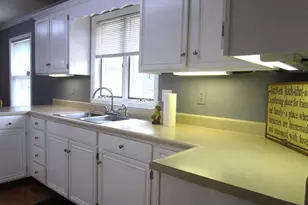 1253 County Rd 800 E, Carmi, IL 62821 - Photo 7