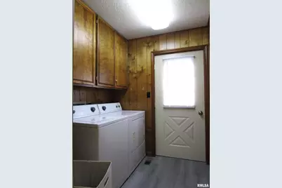 1253 County Road 800 E, Carmi, IL 62821 - Photo 17