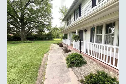 1 Estate Drive, Centralia, IL 62801 - Photo 3