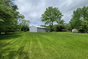 3614 S Hotze Rd, Salem, IL 62881 - Photo 5