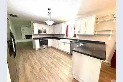 3005 W Woodlawn Place, Marion, IL 62959 - Photo 9