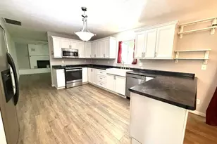 3005 W Woodlawn Pl, Marion, IL 62959 - Photo 9