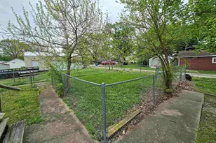 1201 E Noleman St, Centralia, IL 62801 - Photo 5