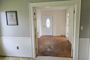 1201 E Noleman St, Centralia, IL 62801 - Photo 9