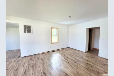 7324 State Route 161, Iuka, IL 62849 - Photo 9