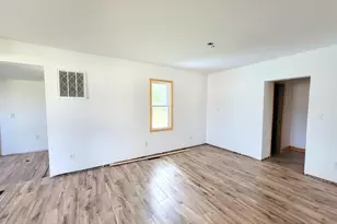 7324 State Route 161, Iuka, IL 62849 - Photo 9