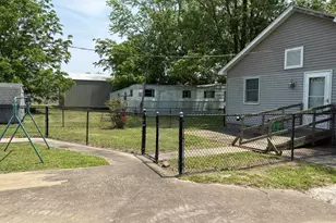 1606 & 1608 W Faust St, Marion, IL 62959 - Photo 9