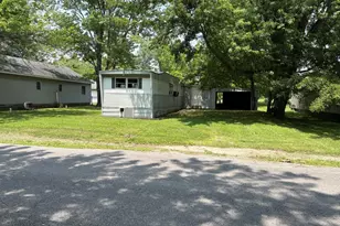 1606 & 1608 W Faust St, Marion, IL 62959 - Photo 5