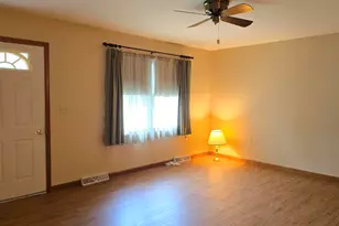 400 Old Broughton Rd, Eldorado, IL 62946 - Photo 9