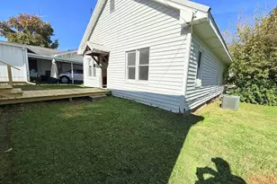 123 W College St, Harrisburg, IL 62946 - Photo 17