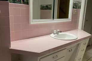 901 W Elm St, Carmi, IL 62821 - Photo 9