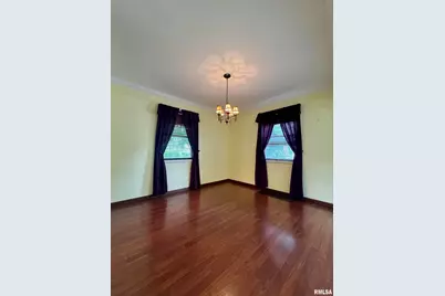 215 S Jackson Street, Harrisburg, IL 62946 - Photo 7