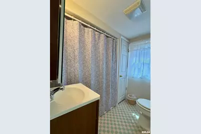 215 S Jackson Street, Harrisburg, IL 62946 - Photo 17