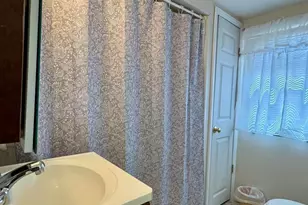 215 S Jackson St, Harrisburg, IL 62946 - Photo 17