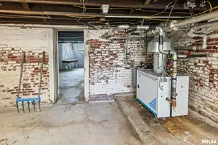 404 W Broadway St, Centralia, IL 62801 - Photo 43