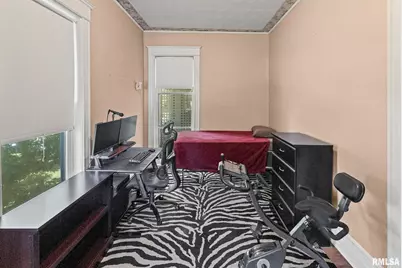 404 W Broadway Street, Centralia, IL 62801 - Photo 33