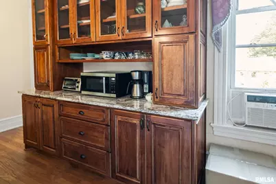 404 W Broadway Street, Centralia, IL 62801 - Photo 9