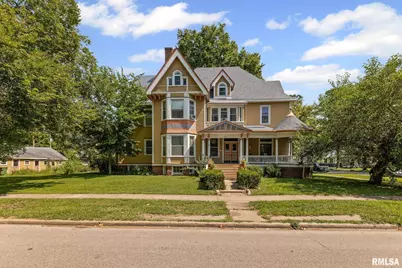 404 W Broadway Street, Centralia, IL 62801 - Photo 1