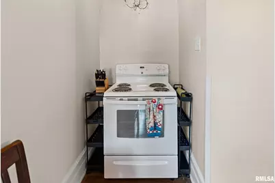 404 W Broadway Street, Centralia, IL 62801 - Photo 13