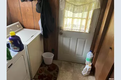 404 N Beech Street, Centralia, IL 62801 - Photo 9