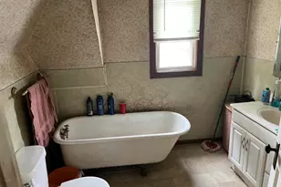 404 N Beech St, Centralia, IL 62801 - Photo 11