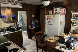 404 N Beech St, Centralia, IL 62801 - Photo 7