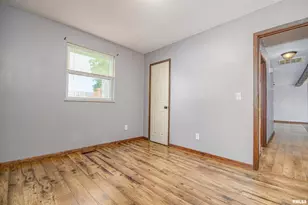 518 Roddy Rd, Salem, IL 62881 - Photo 15