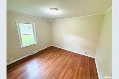 145 Hickory, Salem, IL 62881 - Photo 11