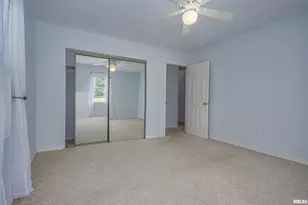 111 Hawthorn Estates Rd, Salem, IL 62881 - Photo 15