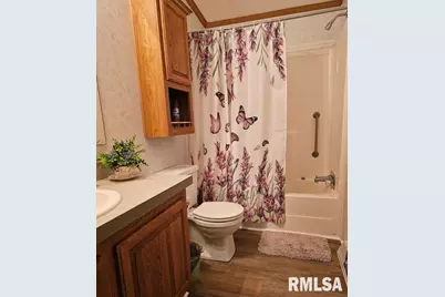 614 W College St Street, Harrisburg, IL 62946 - Photo 13